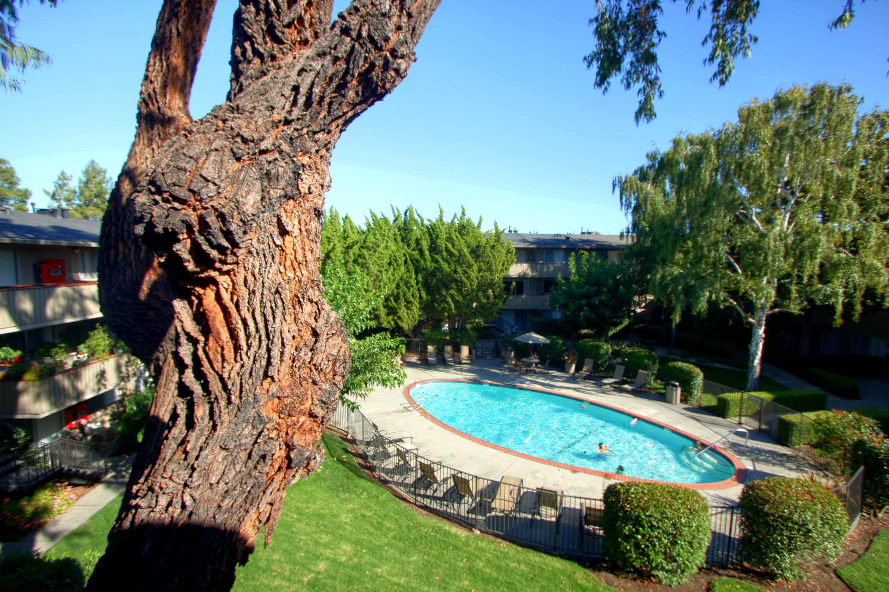 Stanford Villa Apartments, where I used to live